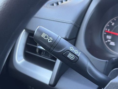 Used 2024 GMC Terrain SLE image 17