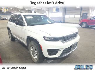Used 2023 Jeep Grand Cherokee Laredo w/ Luxury Tech Group I RWD video 1