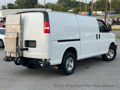 Used 2020 Chevrolet Express 3500 w/ Driver Convenience Package image 2