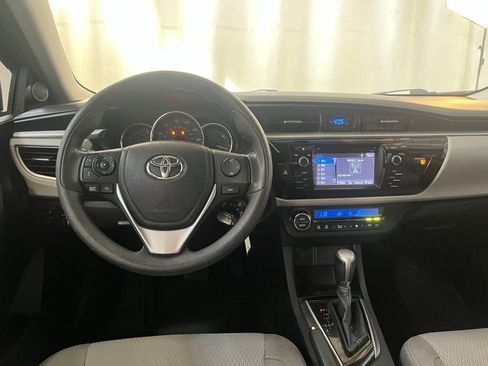 Used 2016 Toyota Corolla LE image 19