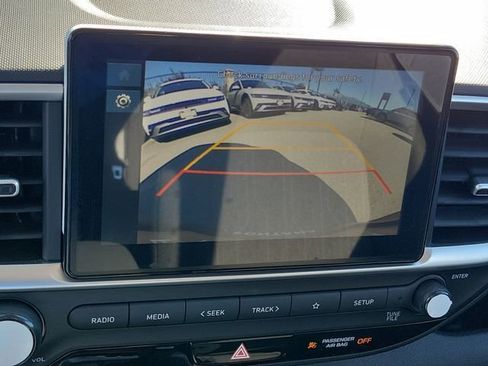 New 2026 Hyundai Venue SE image 10