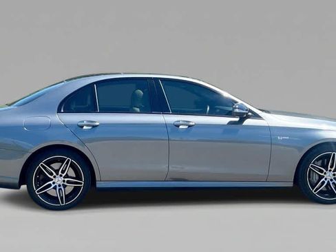Used 2018 Mercedes-Benz E 43 AMG 4MATIC Sedan image 9
