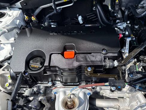 Certified 2025 Honda HR-V LX image 41
