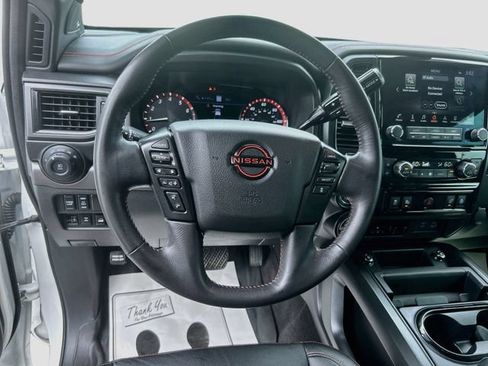Used 2023 Nissan Titan PRO-4X w/ Pro-4x Convenience Package AWD/4WD image 8