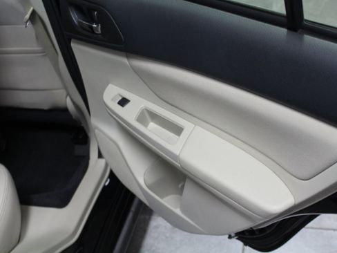 Used 2014 Subaru Impreza 2.0i Sport Premium image 25