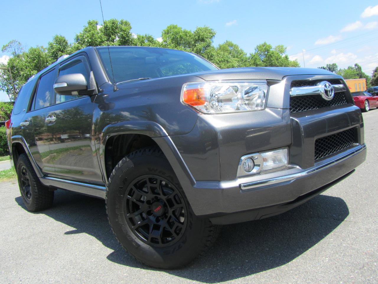 Used 2011 Toyota 4Runner SR5 AWD/4WD image 2