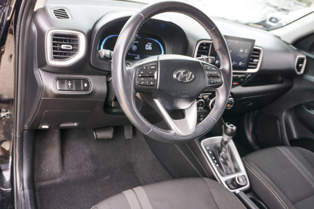 Used 2024 Hyundai Venue SEL FWD image 10