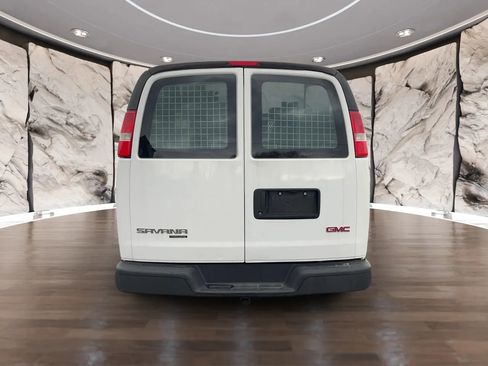 Used 2016 GMC Savana 2500 image 3