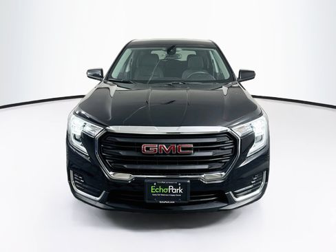Used 2024 GMC Terrain SLE AWD/4WD image 2