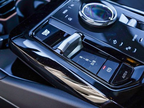 New 2026 BMW i5 eDrive40 w/ Premium Package image 22