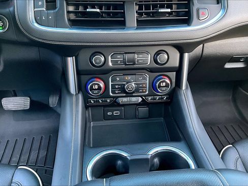 Used 2021 Chevrolet Tahoe Premier AWD/4WD image 26