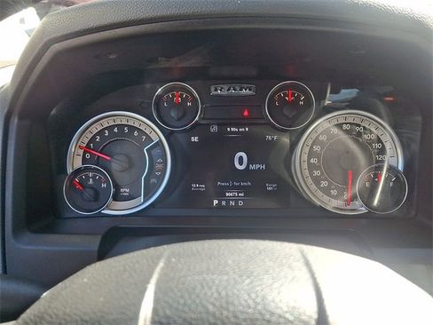 Used 2017 RAM 2500 SLT w/ Luxury Group image 21