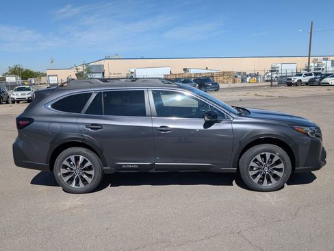 New 2025 Subaru Outback Limited image 4