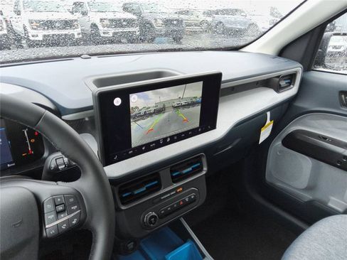 New 2026 Ford Maverick XLT w/ XLT Luxury Package FWD image 19