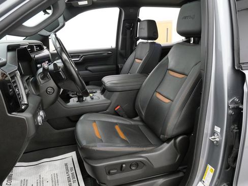 Used 2024 GMC Sierra 1500 AT4 w/ Technology Package AWD/4WD image 10