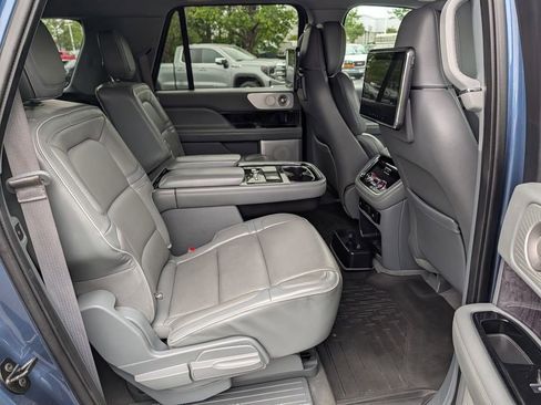 Used 2019 Lincoln Navigator L Reserve w/ Cargo Package AWD/4WD image 23