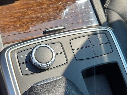 Used 2014 Mercedes-Benz GL 450 4MATIC image 25