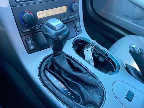 Used 2005 Chevrolet Corvette Coupe w/ Preferred Equipment Group RWD image 29