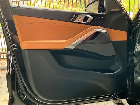 Used 2024 BMW X6 xDrive40i w/ Premium Package image 21