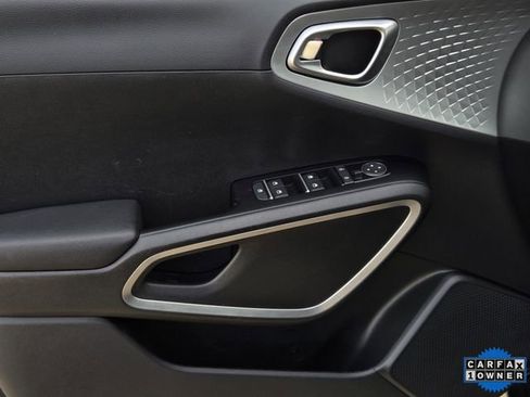 Certified 2025 Kia Soul S image 17