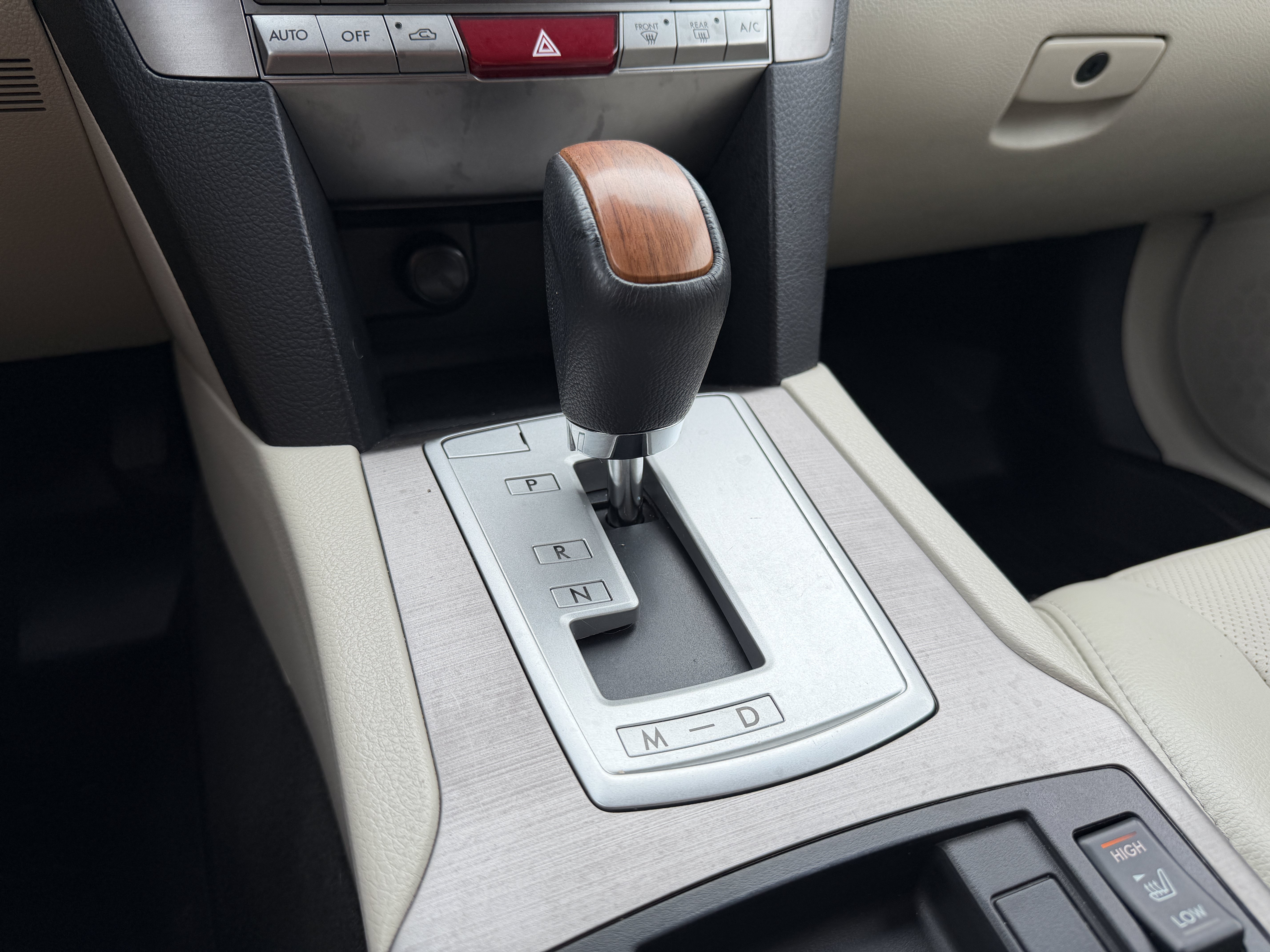 Used 2013 Subaru Outback 2.5i Limited AWD/4WD image 28