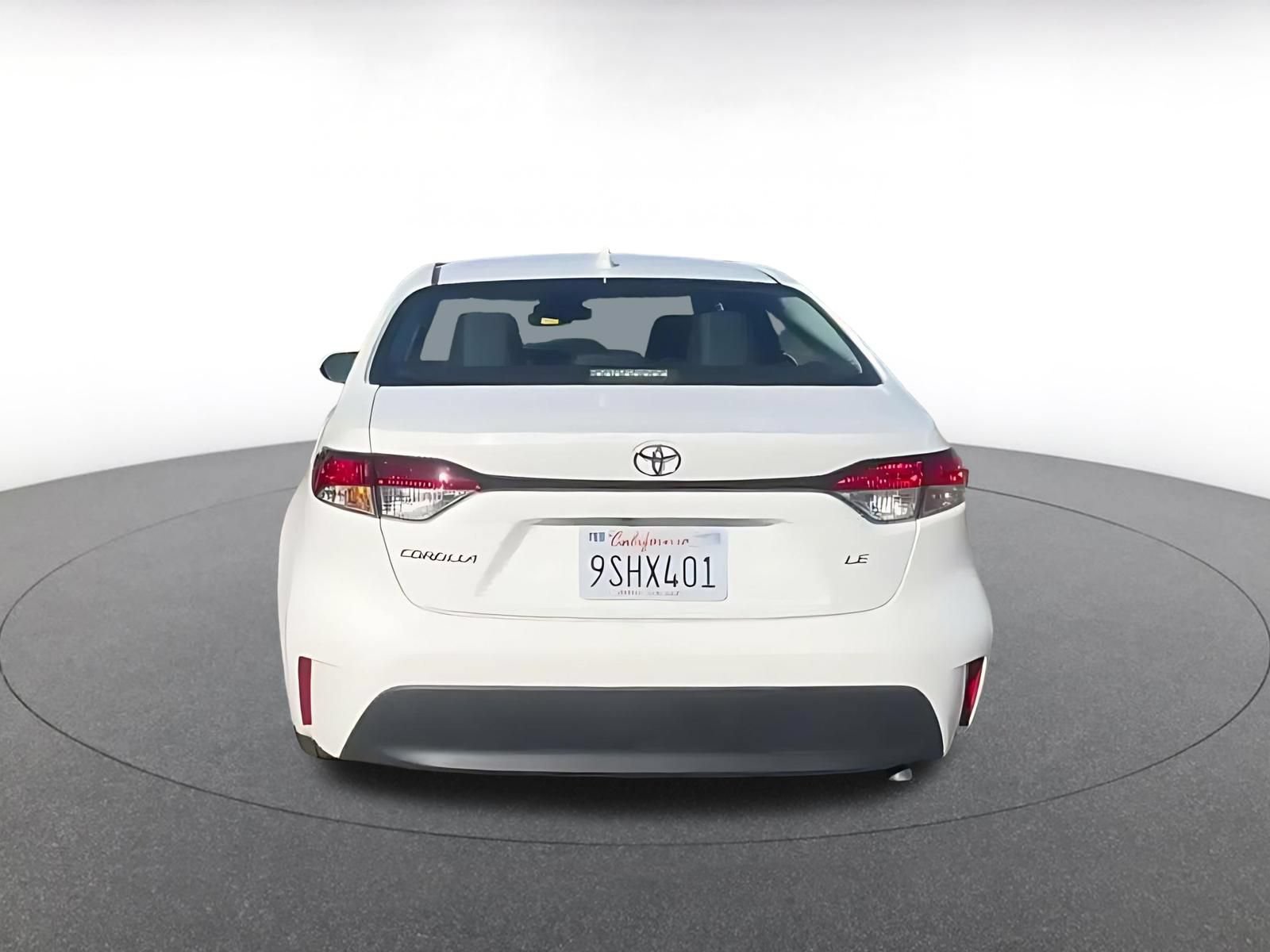 Used 2025 Toyota Corolla LE FWD image 12