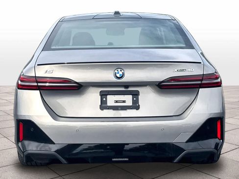 Used 2025 BMW i5 xDrive40 w/ Executive Package AWD/4WD image 8