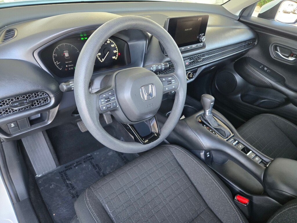 Certified 2025 Honda HR-V LX image 12