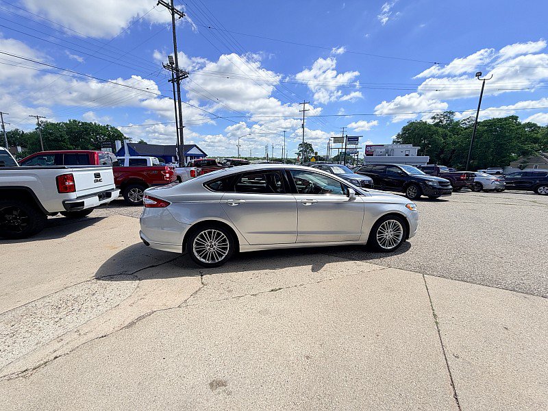 Used 2013 Ford Fusion SE FWD image 3