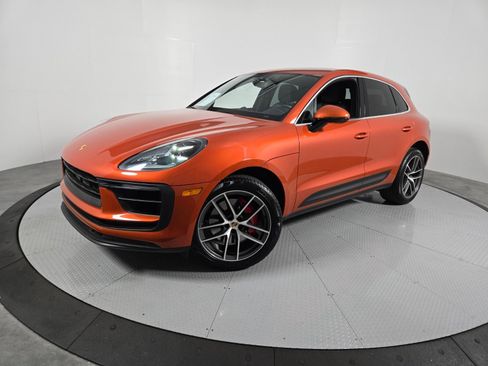 Used 2022 Porsche Macan S AWD/4WD image 1