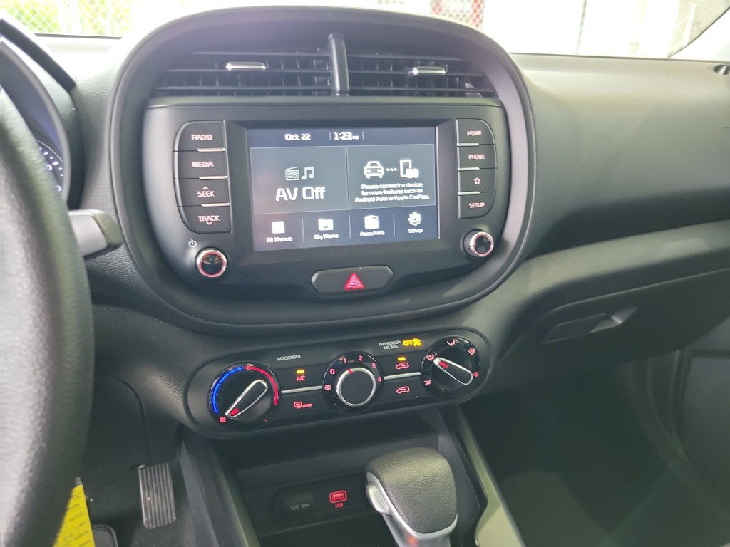 Used 2020 Kia Soul S FWD image 23
