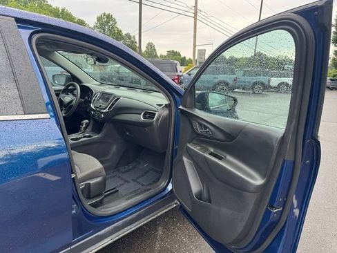 Used 2022 Chevrolet Equinox LT AWD/4WD image 16