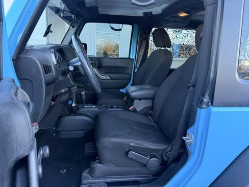 Used 2018 Jeep Wrangler Sport image 14