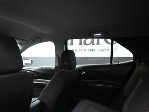 Used 2019 Chevrolet Equinox LT image 18