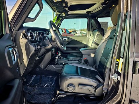 Certified 2021 Jeep Wrangler Unlimited Sahara image 11