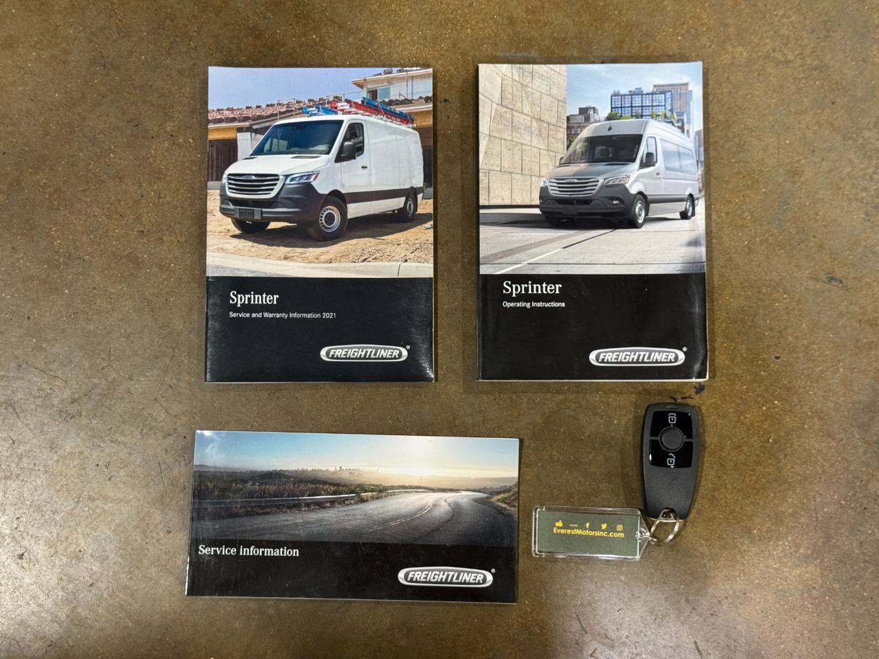 Used 2021 Freightliner Sprinter 2500 RWD image 7
