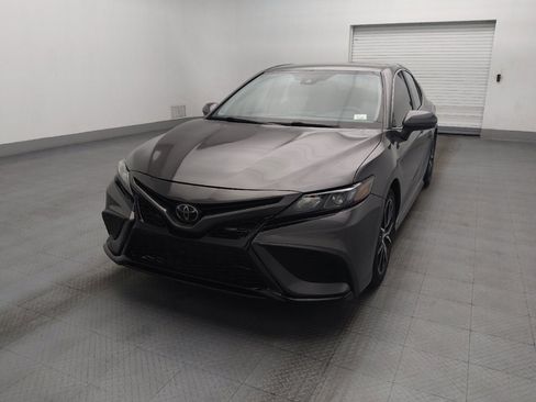 Used 2021 Toyota Camry SE FWD image 15