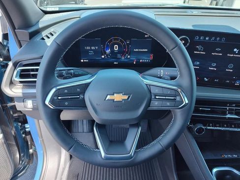 New 2026 Chevrolet Traverse LT w/ Sun and Wheel Package FWD image 10