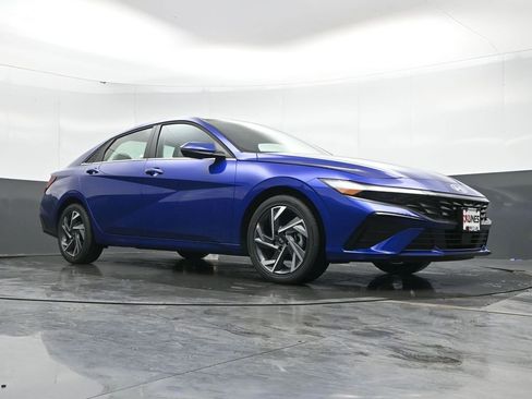 New 2026 Hyundai Elantra Limited FWD image 46