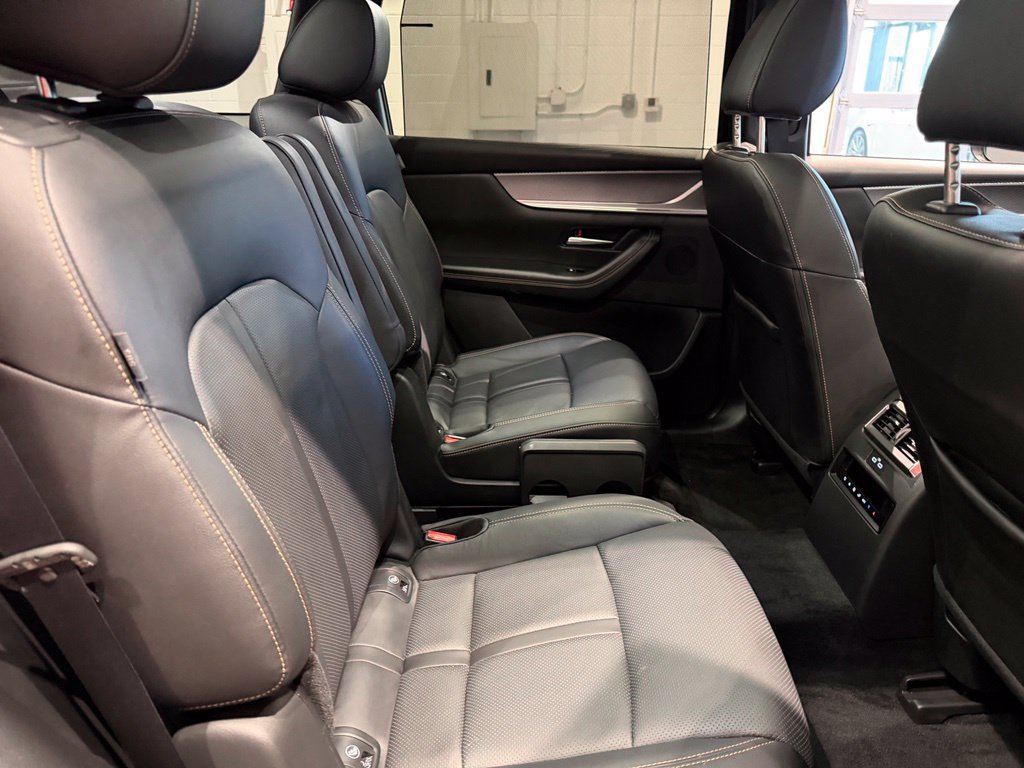 Used 2024 MAZDA CX-90 Plug-In Hybrid w/ Premium Pkg AWD/4WD image 45