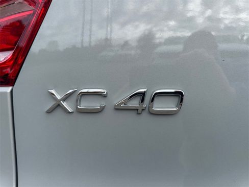 New 2026 Volvo XC40 B5 Plus w/ Protection Package Premier image 8