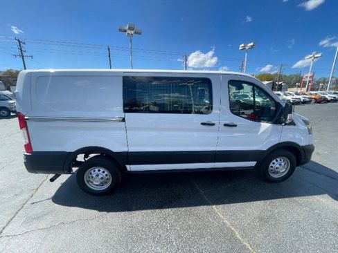 Used 2020 Ford Transit 250 Low Roof AWD image 5