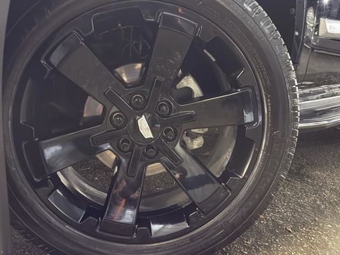 Used 2018 Cadillac Escalade Luxury image 9