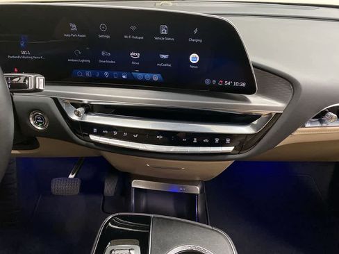 Certified 2024 Cadillac Lyriq Sport w/ Nappa Leather Package AWD/4WD image 24