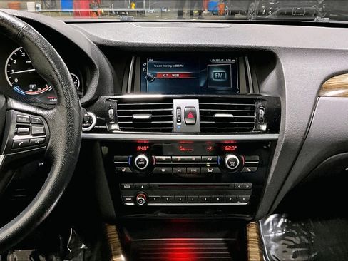 Used 2017 BMW X3 xDrive28i image 6