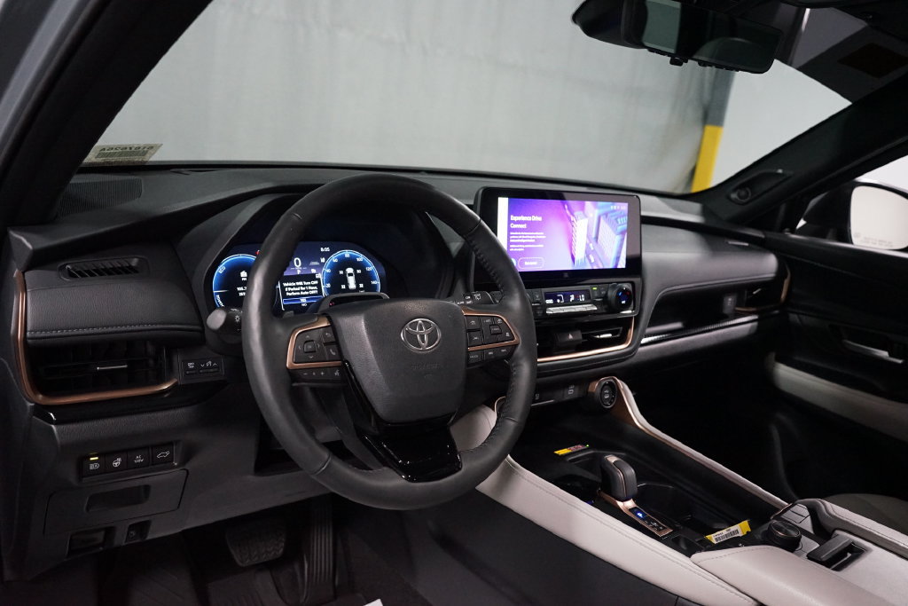 Used 2026 Toyota Grand Highlander AWD Hybrid image 11