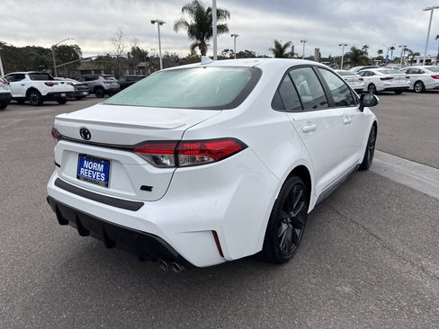 Used 2025 Toyota Corolla SE image 5