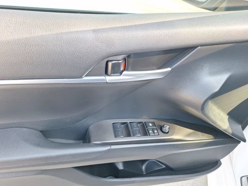Used 2024 Toyota Camry SE FWD image 16