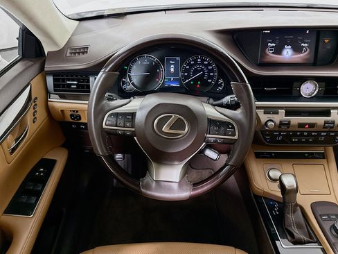 Used 2017 Lexus ES 350 w/ Premium Package FWD image 18