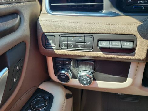 Certified 2022 GMC Yukon XL Denali AWD/4WD image 23